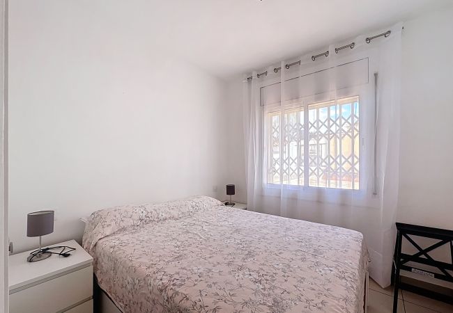 Apartment in Empuriabrava - POBLAT TIPIC – Piso un dormitorio y terraza