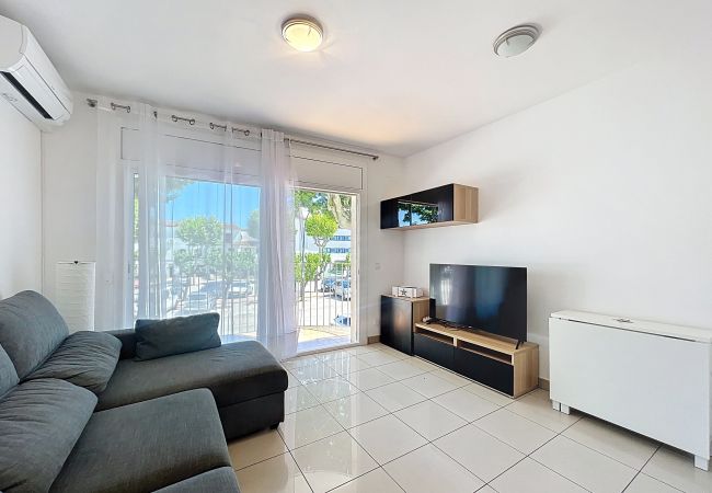Apartment in Empuriabrava - POBLAT TIPIC – Piso un dormitorio y terraza
