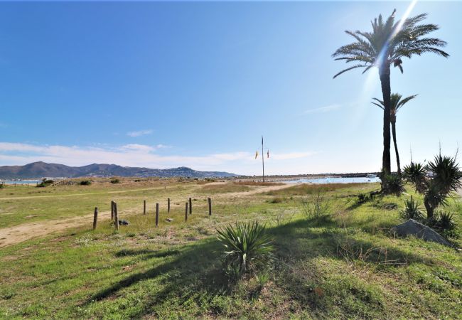 Apartment in Empuriabrava - POBLAT TIPIC – Piso un dormitorio y terraza