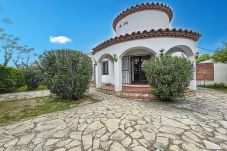 Villa in Empuriabrava - Requesens - Casa en Empuriabrava