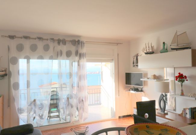 Ferienwohnung in Rosas / Roses - Les  Roques, Apartamento vista al mar