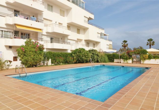 Ferienwohnung in Rosas / Roses - Marenostrum, Piso vista al mar y piscina comunitar