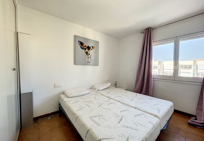 Ferienwohnung in Rosas / Roses - Marenostrum, Piso vista al mar y piscina comunitar