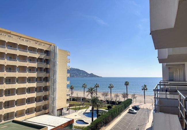 Ferienwohnung in Rosas / Roses - Marenostrum, Piso vista al mar y piscina comunitar