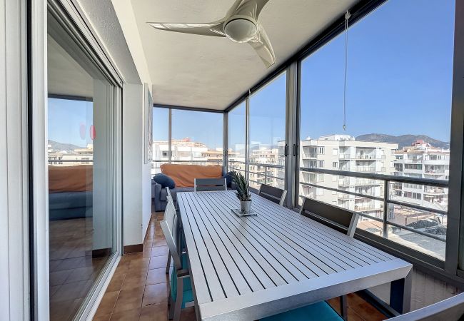 Ferienwohnung in Rosas / Roses - Marenostrum, Piso vista al mar y piscina comunitar