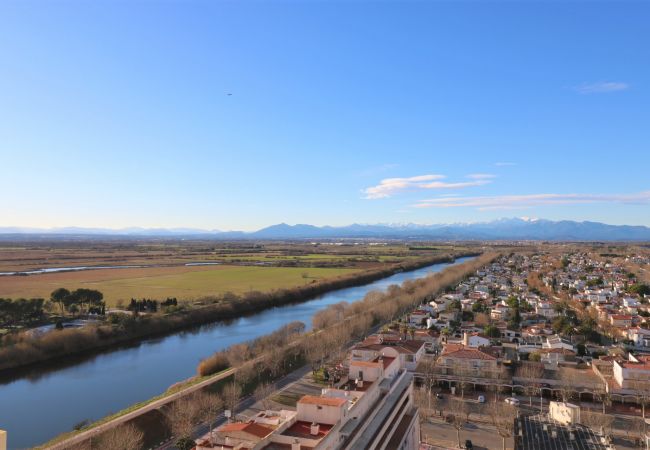 Ferienwohnung in Empuriabrava - Manhattan 17-F, Piso muy cerca de la playa