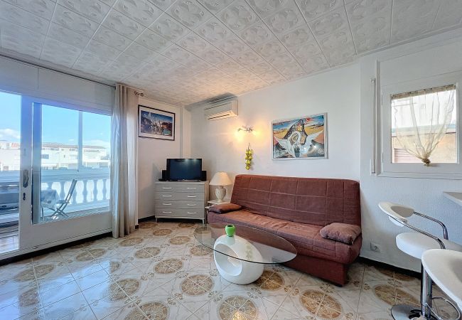 Ferienwohnung in Empuriabrava - PORT EMPORDA 28BA - Piso con  preciosa vista al pu