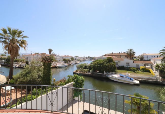 Ferienhaus in Empuriabrava - VALIRA 20D - Belle villa avec piscine sur canal