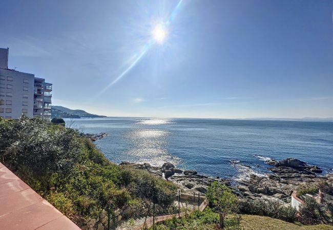 Ferienwohnung in Rosas / Roses - Delfin - Piso magnifica vista al mar y Piscina com