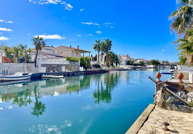 Ferienhaus in Empuriabrava - Fluvia - Casa con amarre de 12m