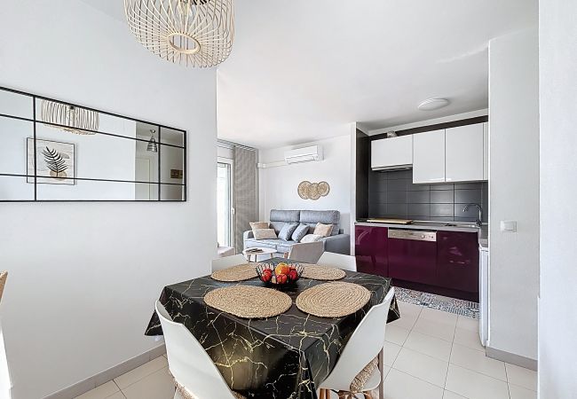 Ferienwohnung in Rosas / Roses - Sol y Playa 4-1 / Piso muy bonito y reformado con