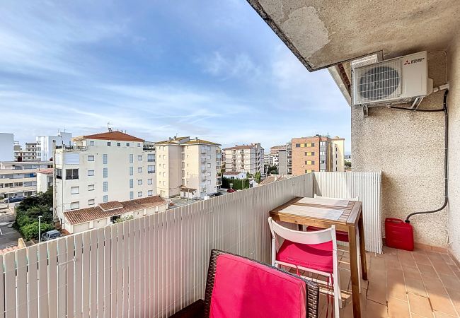 Ferienwohnung in Rosas / Roses - Sol y Playa 4-1 / Piso muy bonito y reformado con