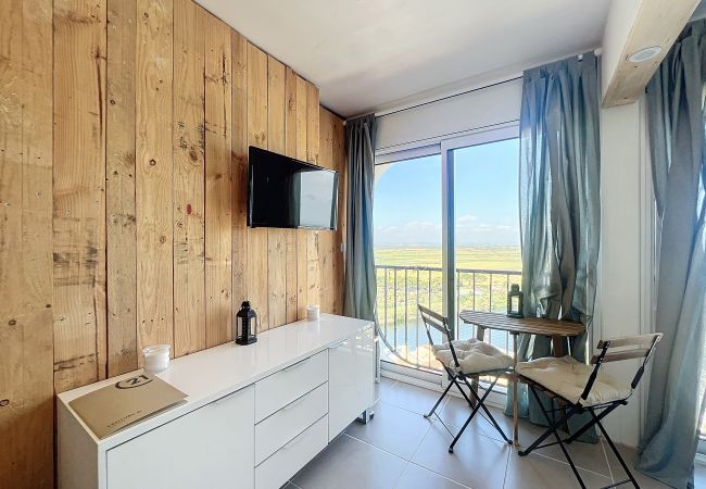 Ferienwohnung in Empuriabrava - KARINA 19G-Piso Moderno, Muy cerca de la playa