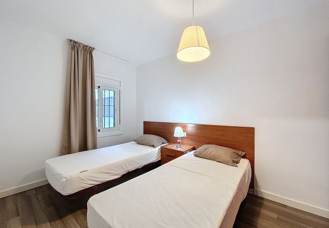Ferienwohnung in Rosas / Roses - REMENDADORES – Planta baja 50m de la playa