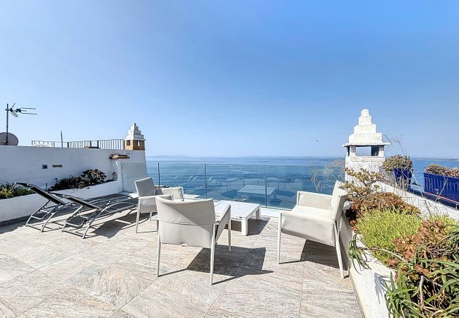 Ferienhaus in Rosas / Roses - ROSALES – Casa vistas al mar y piscina comunitari